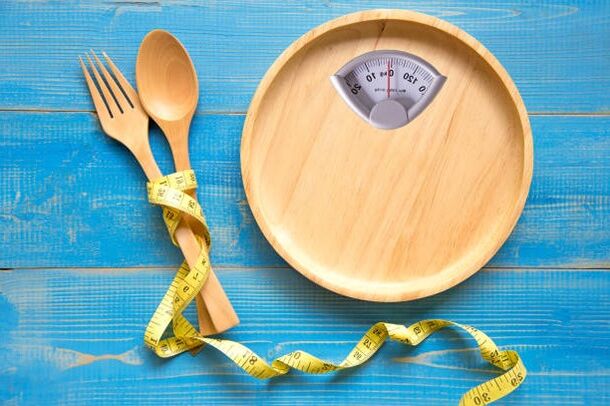 empty plate and how to lose weight in a month