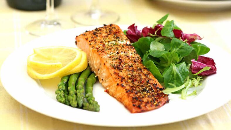 Braised carp with asparagus in the diet menu for diabetics