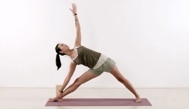 triangle yoga pose for weight loss