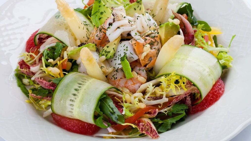 When following the Replacement phase of the Dukan diet, it is recommended to eat seafood salad